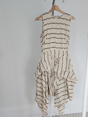 Morgane Le Fay Neutral Cream and Black Zip Dress Label
